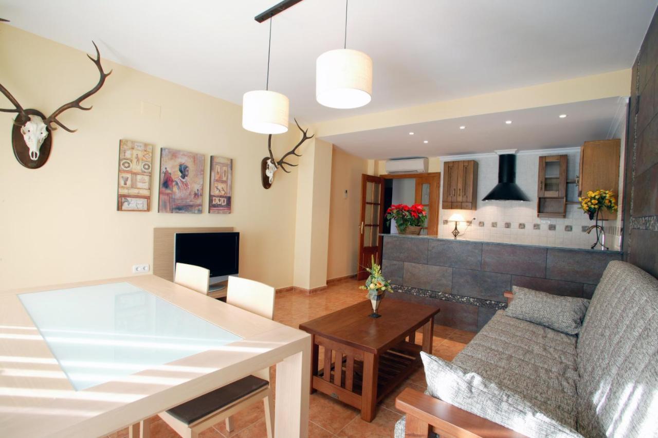 Apartamentos Hotel 77 Ayora Luaran gambar