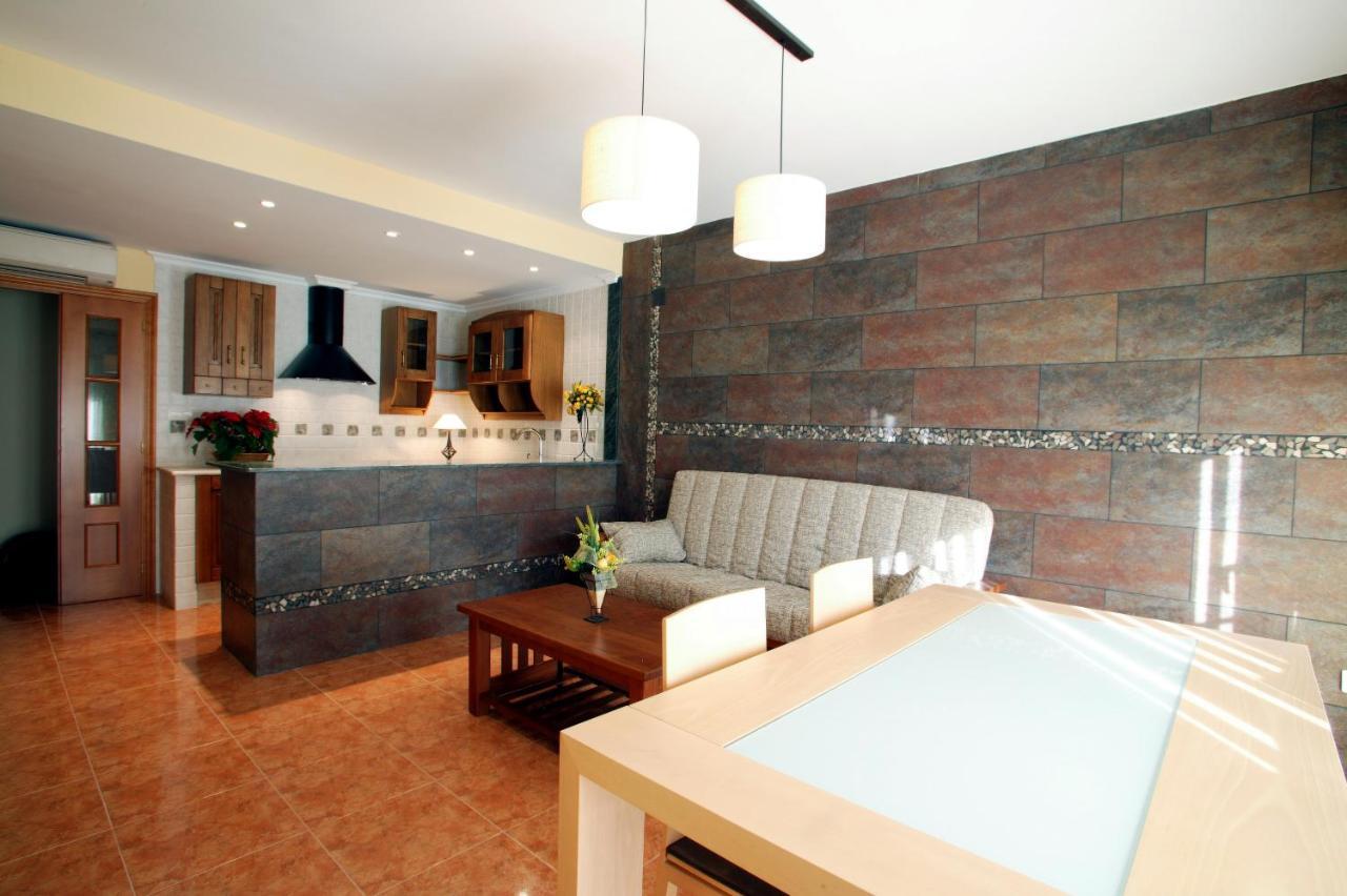 Apartamentos Hotel 77 Ayora Luaran gambar